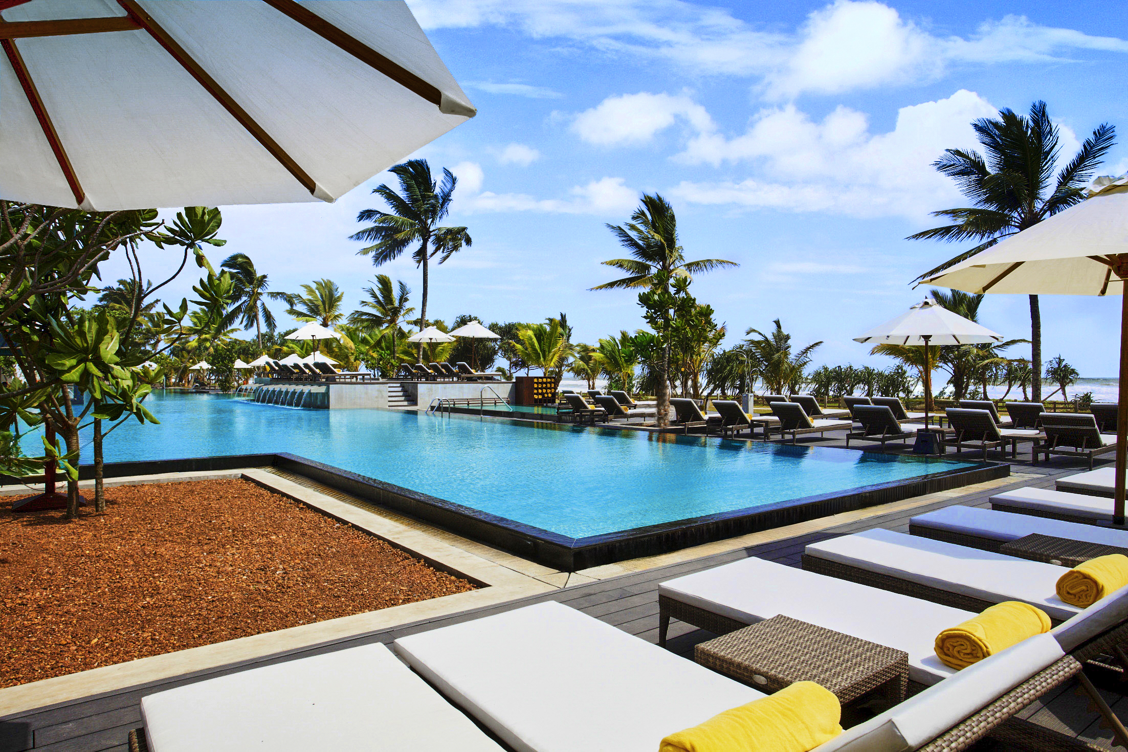 NH Bentota Ceysands Resort Swimming Pool