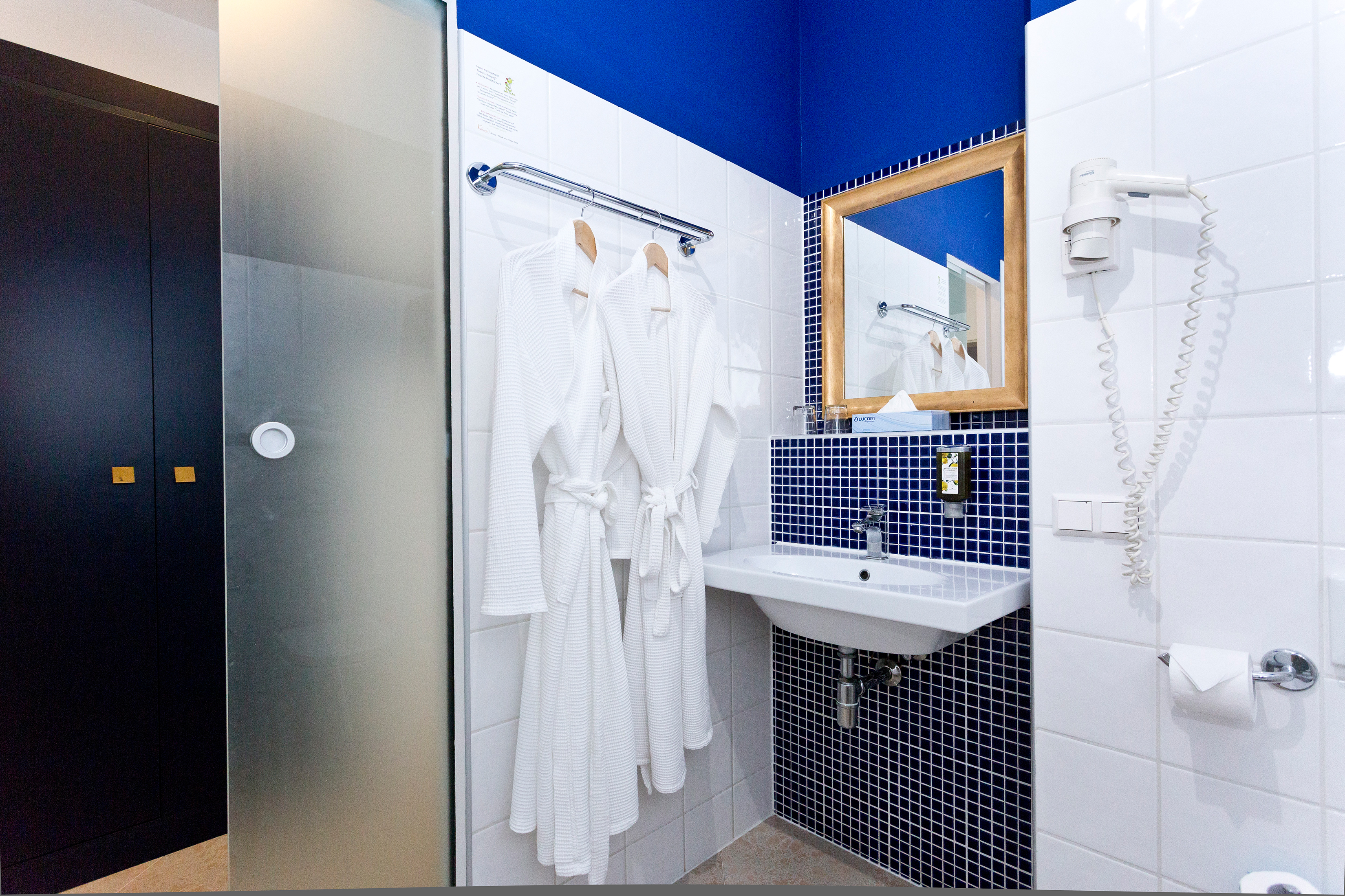 Superior Double Room Sea View Bath Room