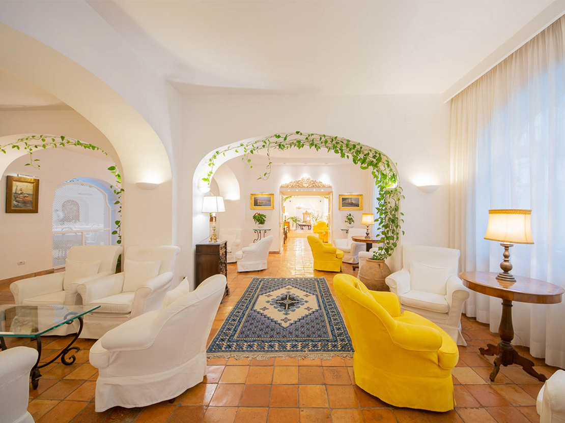 Hotel Villa Romana drives af borgmesteren i den lille by