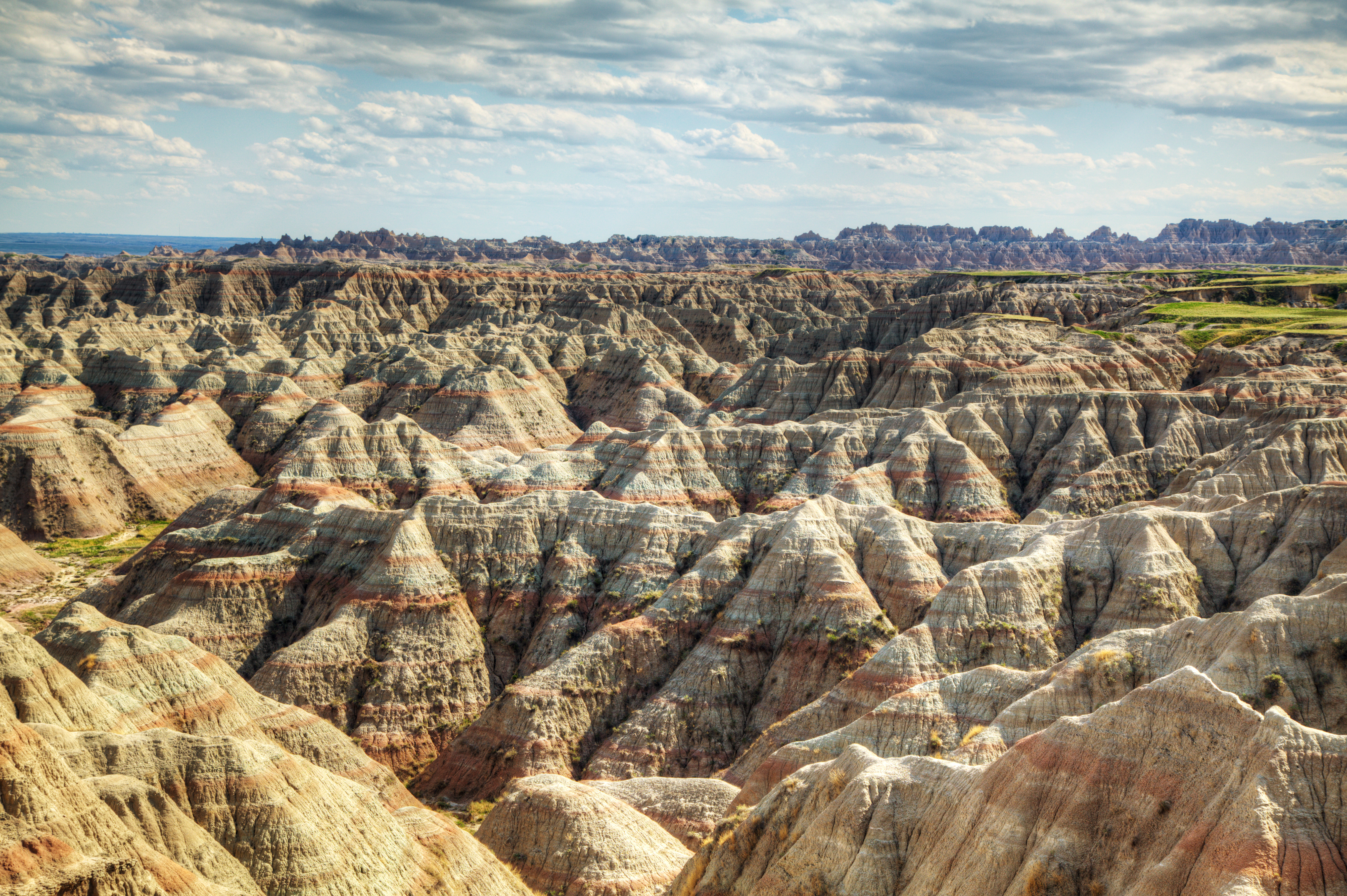 NATIONALPARKEN - nogle kalder det en miniudgave af Grand Canyon, men oversete Badlands er i sig selv et fantasisk naturfænomen, Check Point Travel