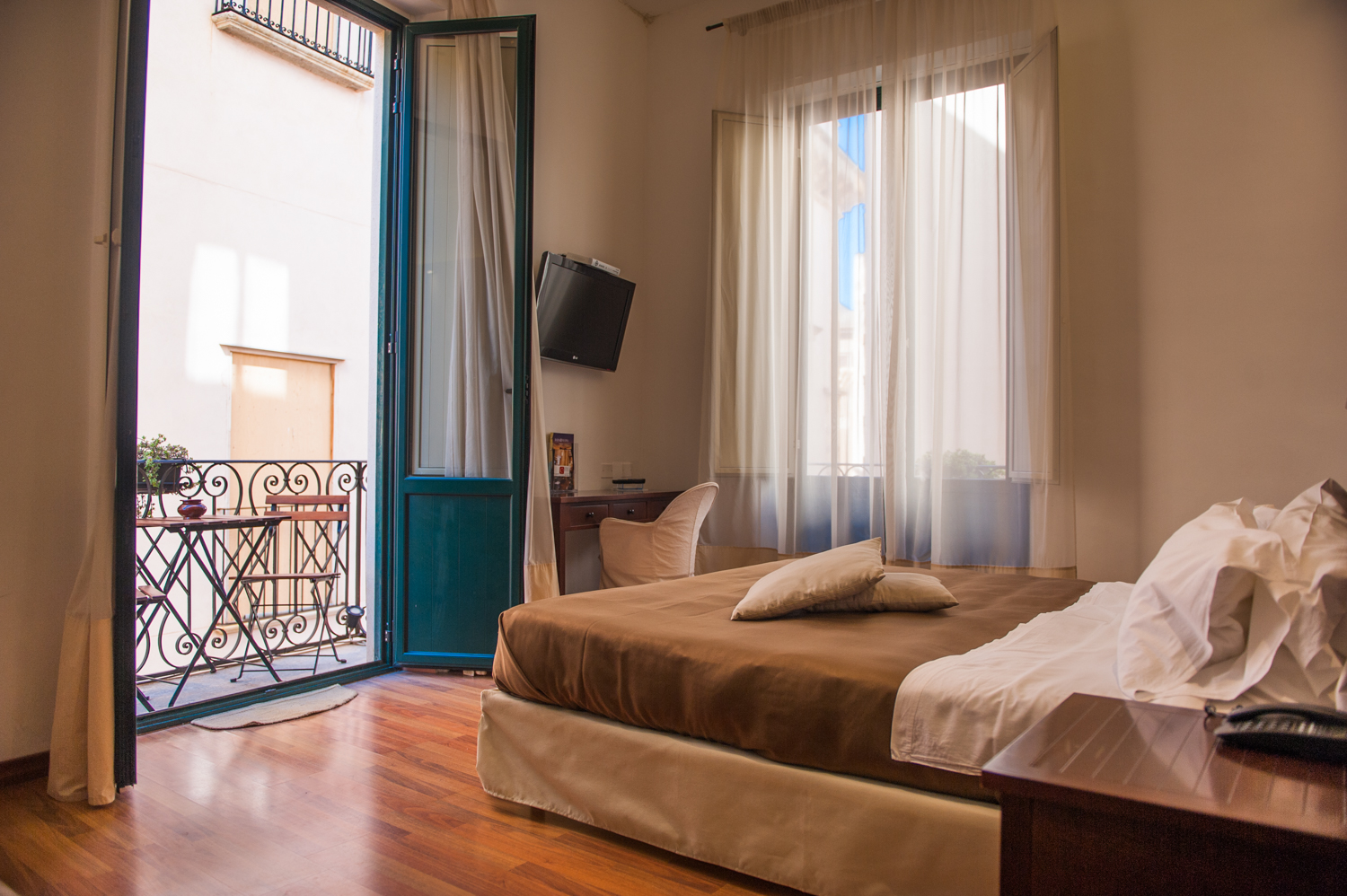 Studio-værelse med en hyggelig balkon