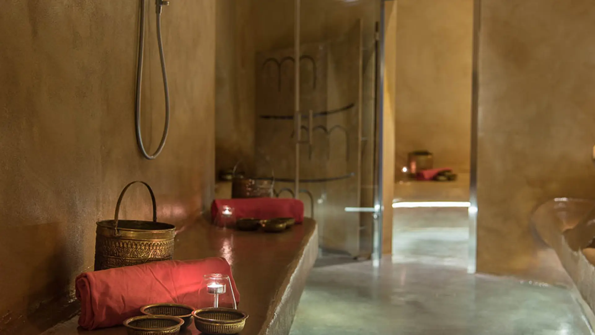 Det er lækkert at blive forkælet i hotellets spa efter en vandretur