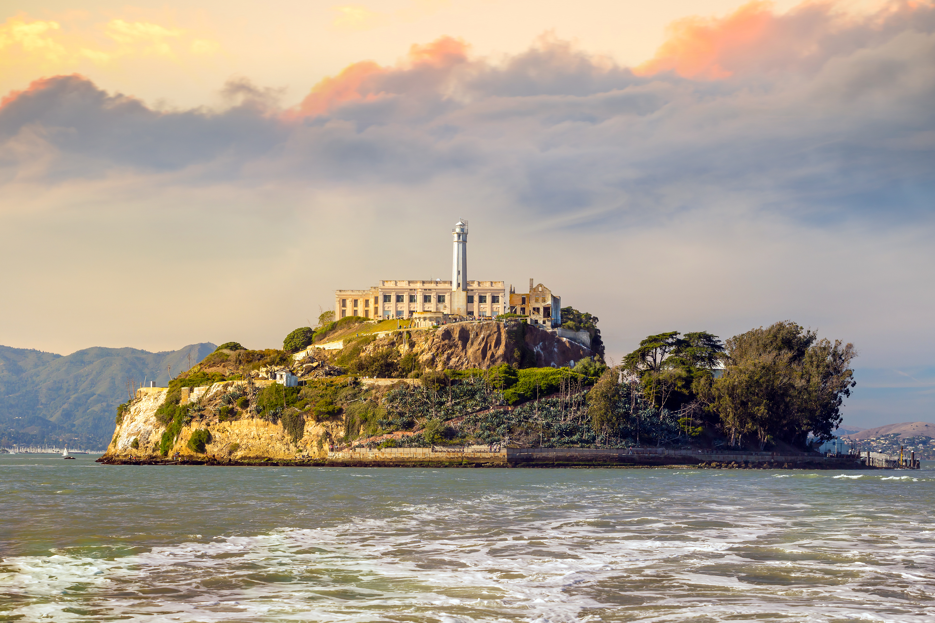 Sejltur Til Alcatraz San Francisco Shutterstock 639988357