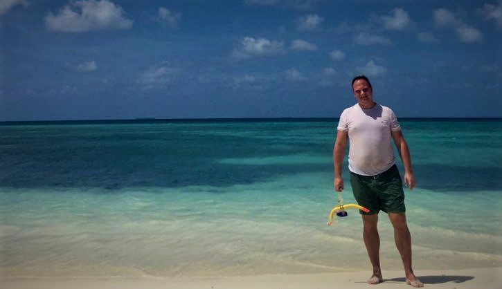 JLJ På Maldiverne Liggende