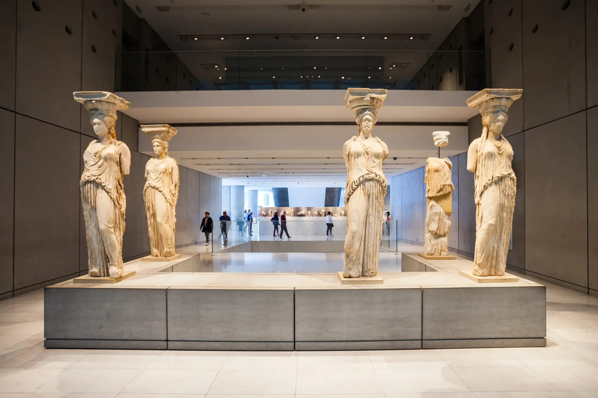 Akropolis Museum Shutterstock 572766757 (1)