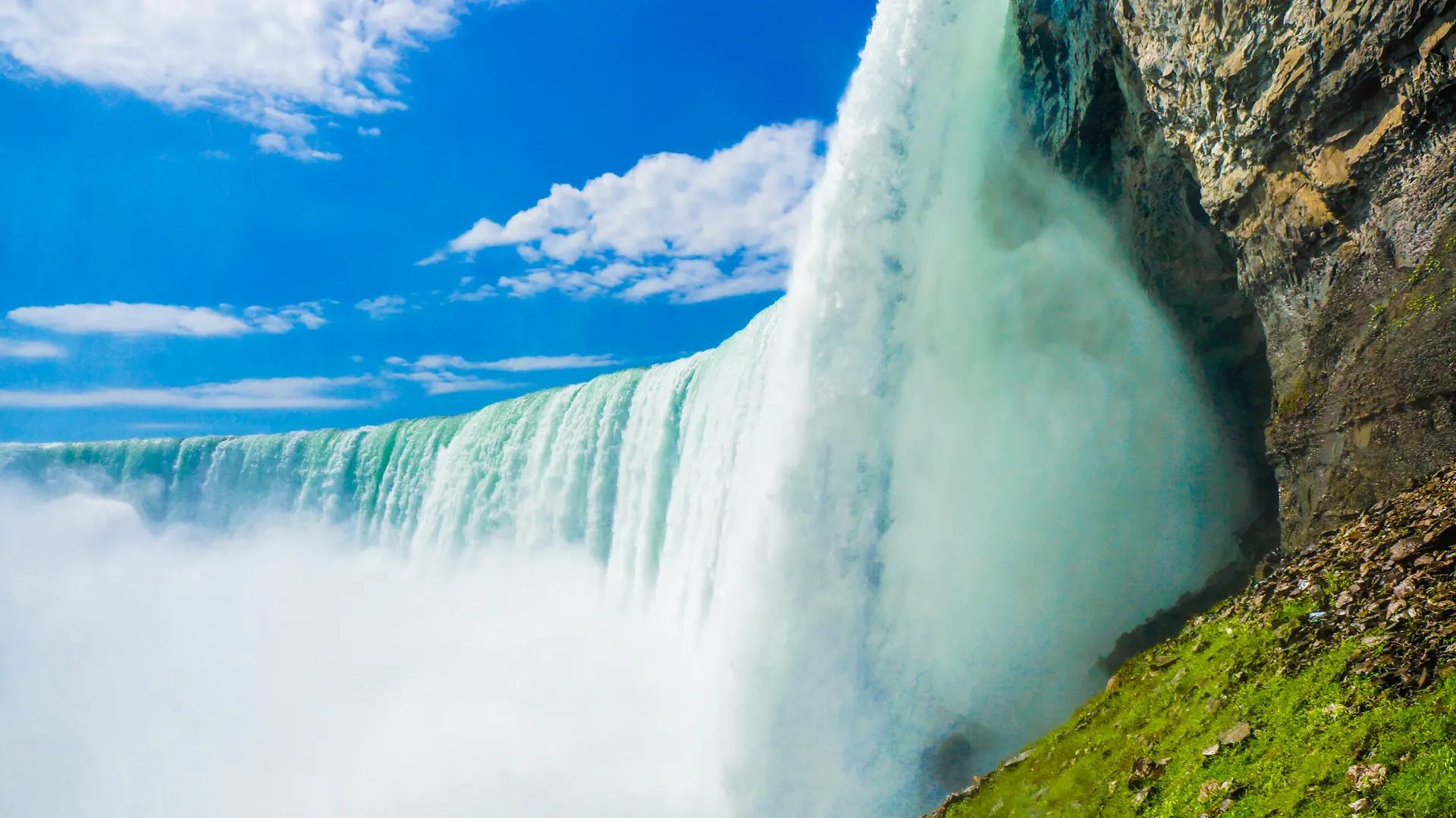 dag 5.shutterstock_212691838 Niagara falls.jpg