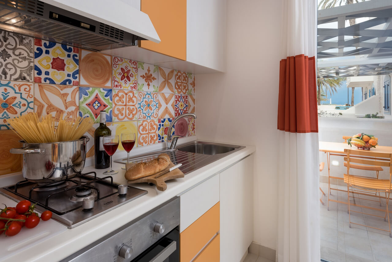 5D1b5d149f13c30b2eae246f Service 3