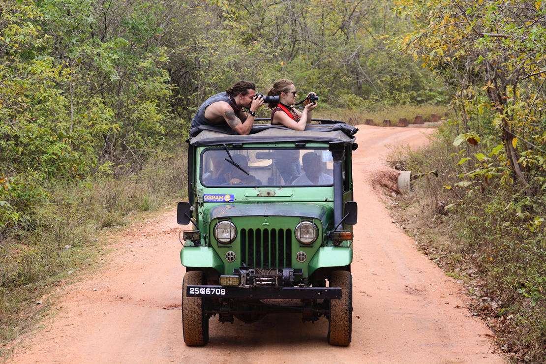 shutterstock_170093597 MINNERIYA, Tourists in safari jeep in the Minneriya park that is famous for Elephant safari..jpg