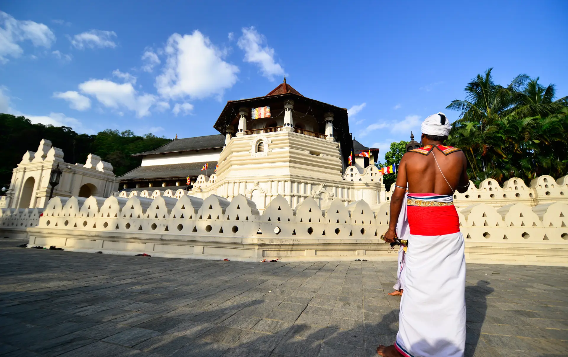 shutterstock_141167635 Pera Hera festival in Kandy to celebrate the tooth of Buddha..jpg