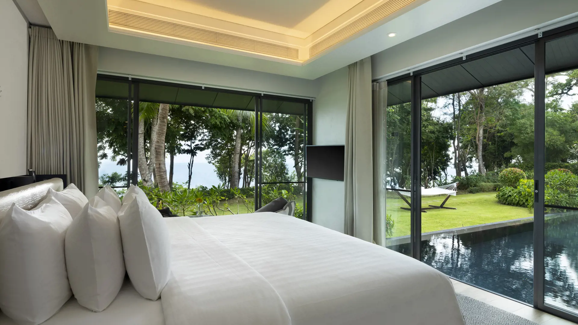 2 Second Bedroom In Grand Pool Villa