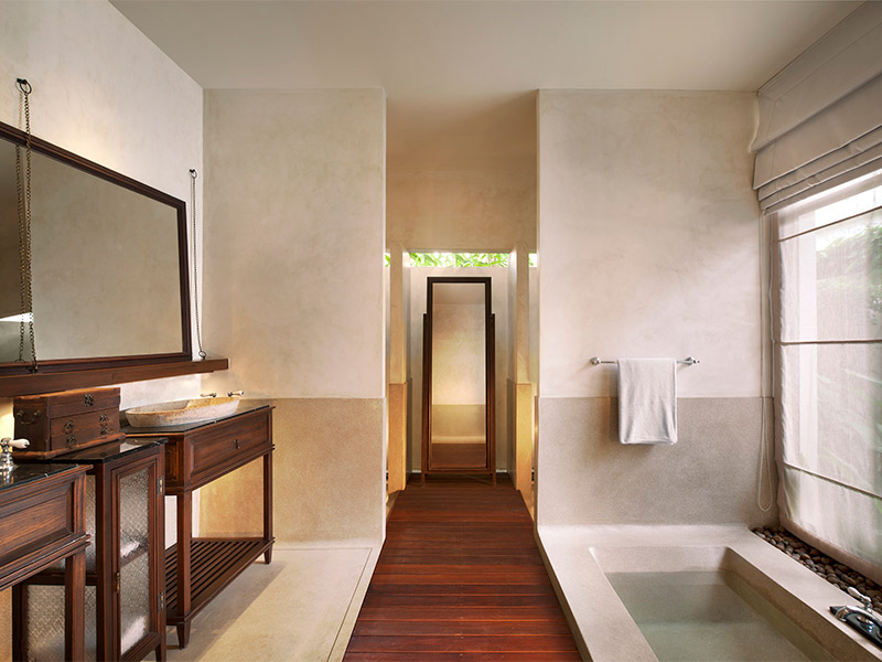 Pool Access Suite Bathroom 1