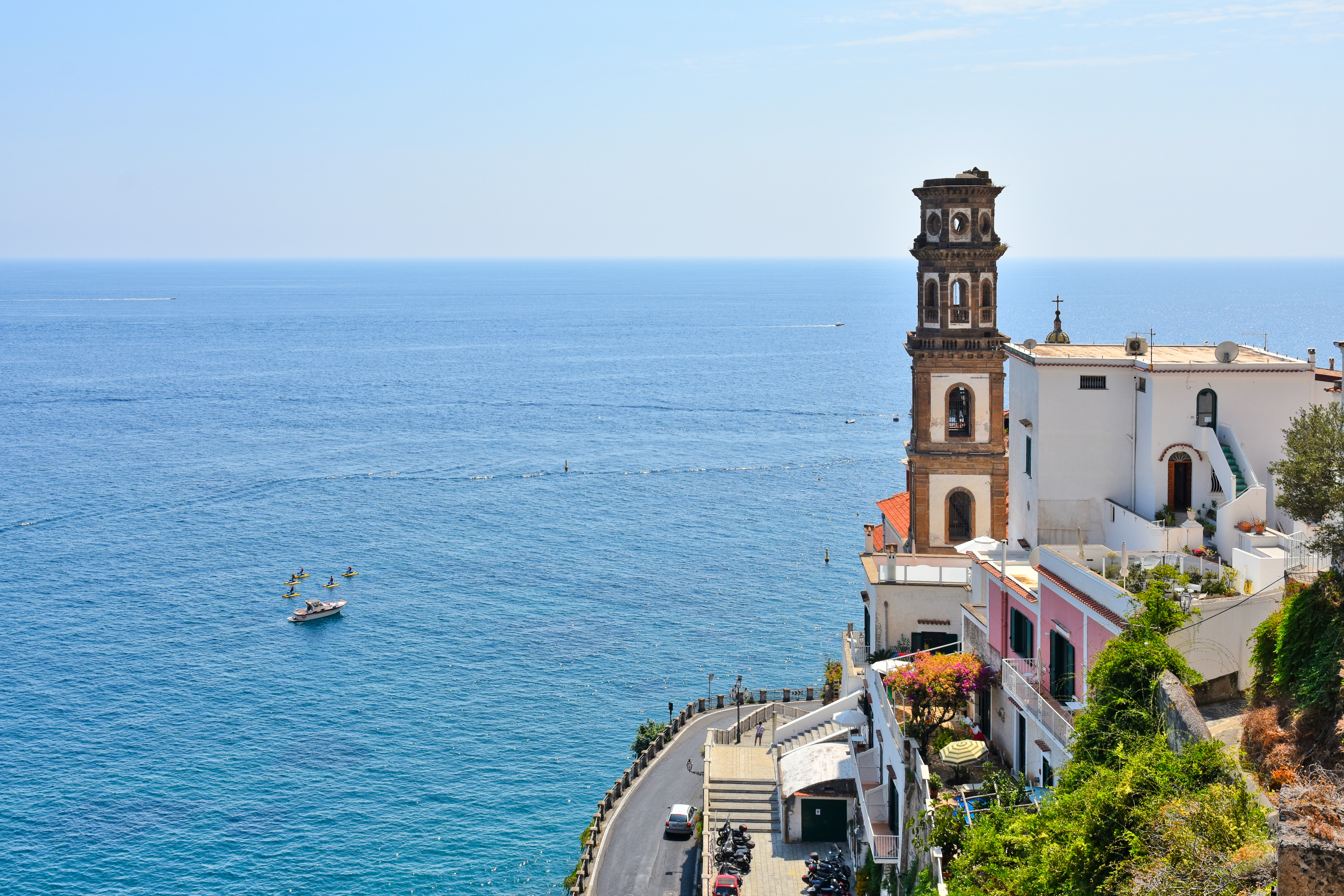 Fra Ravello kan I gå ad stier eller tage bussen til Atrani