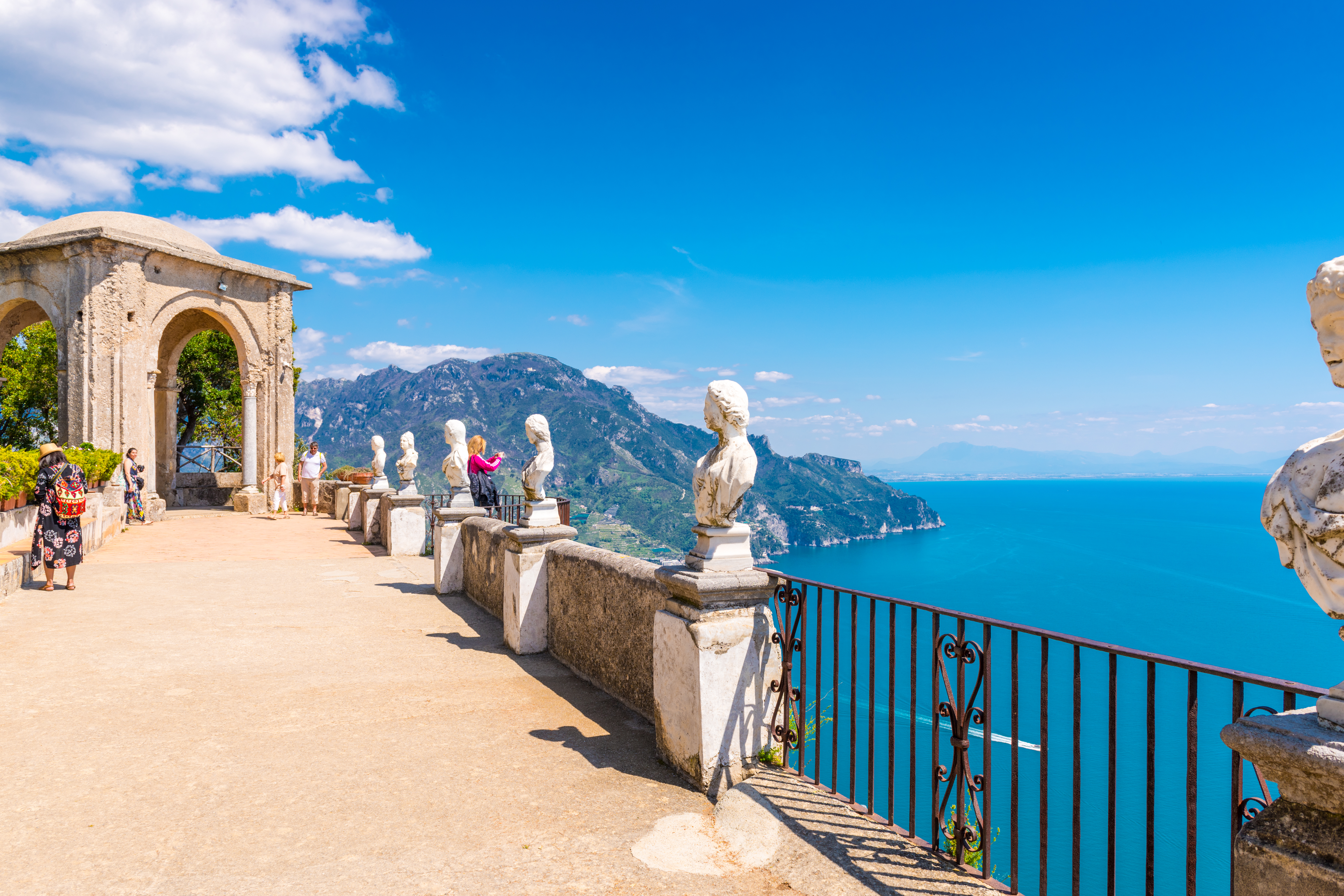 Terrassen ved udsigtspunktet Belvedere i Ravello