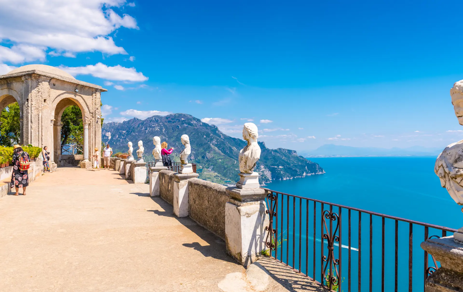 Terrassen ved udsigtspunktet Belvedere i Ravello
