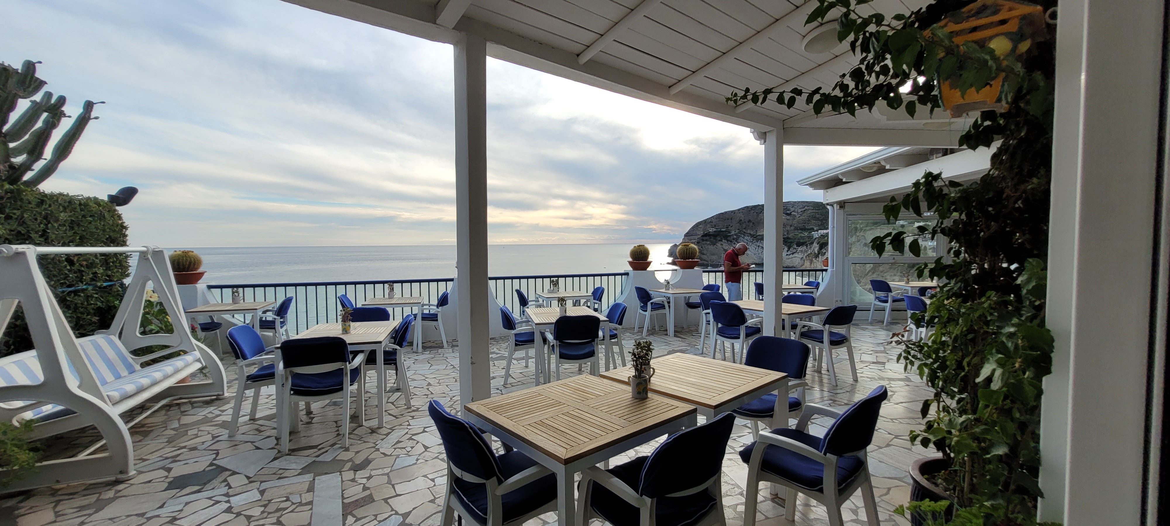 Fantastisk at komme hjem til denne udsigt og en kold øl efter en dag med oplevelser