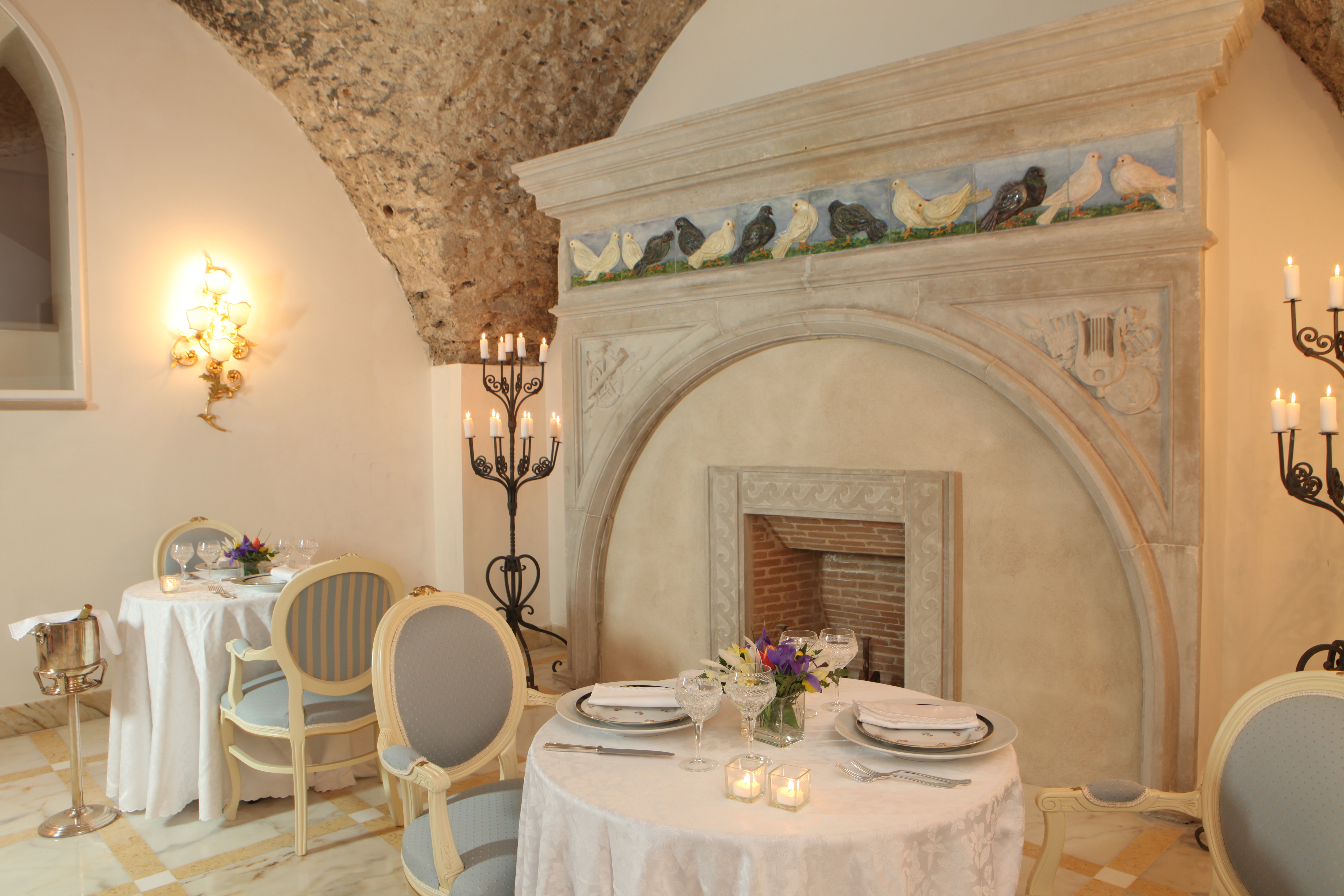 Den charmerende restaurant på Hotel Villa Fraulo