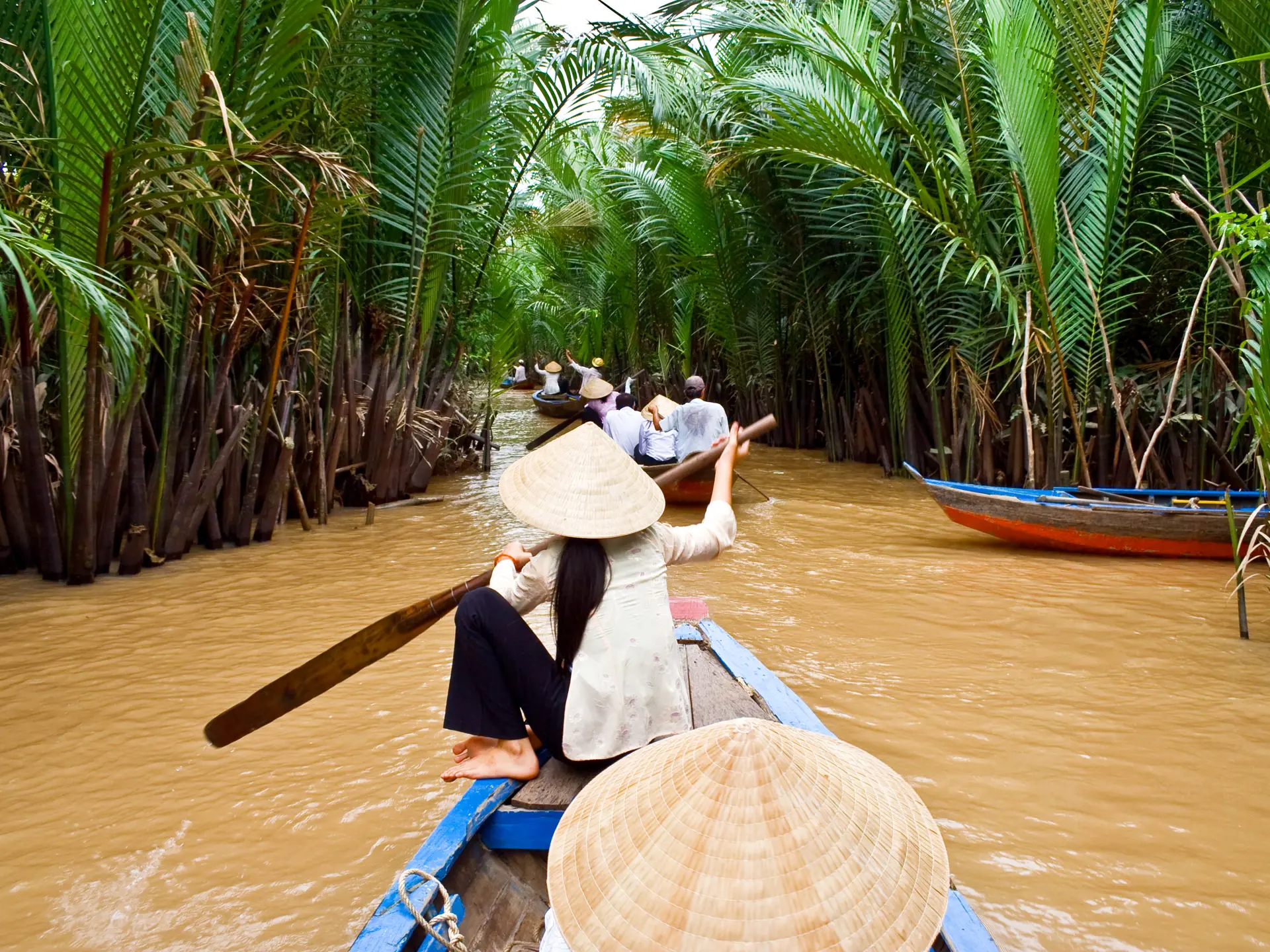SEJLTUR - Den rigtige måde at opleve Mekong-deltaet på er i båd ad de små kanaler, der fører jer forbi marker og landsbyer, Check Point Travel