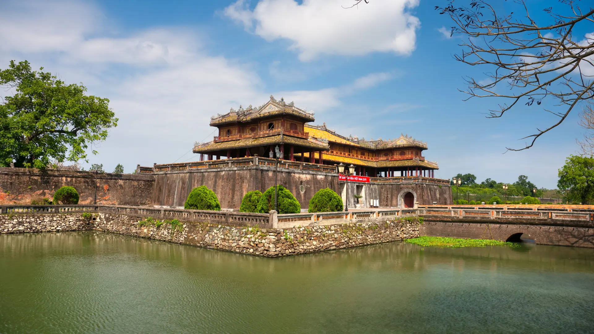 Entrance of Citadel, Hue, Vietnam. Unesco World Heritage Site_66756262.jpg