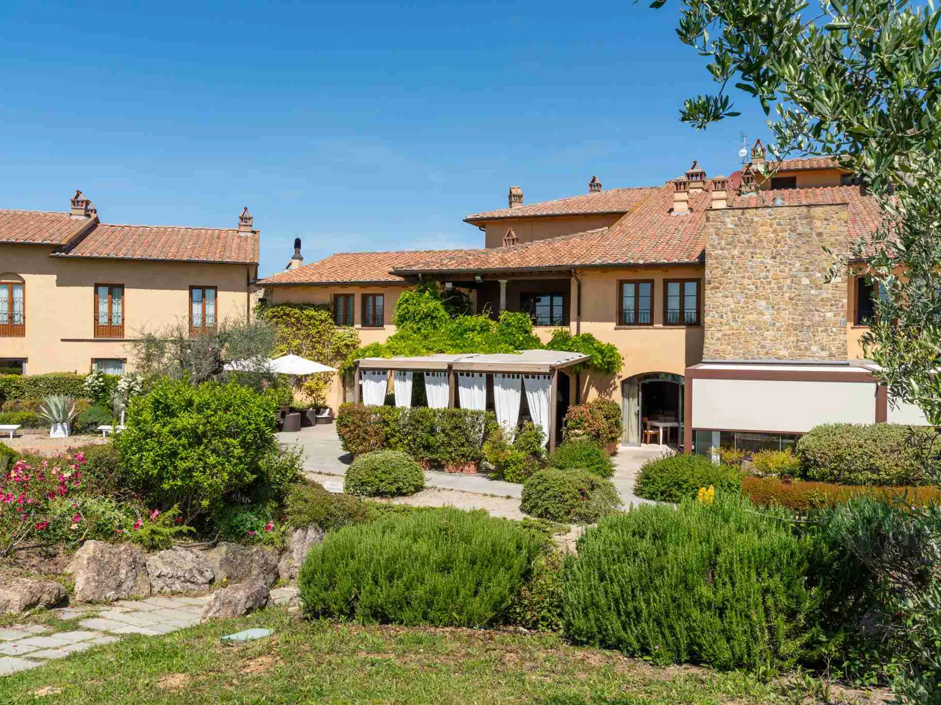 Borgo Di Cortefreda (2)