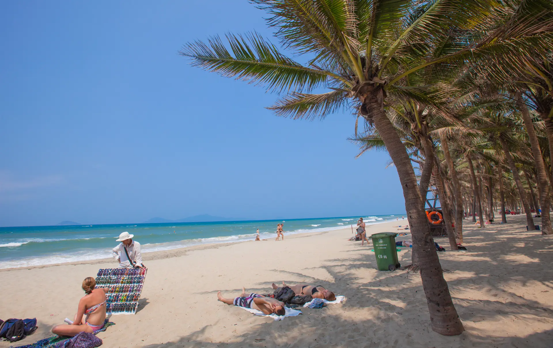 shutterstock_188298269 HOI AN, VIETNAM -APRIL 16 Cua Dai Beach in Hoi An, Vietnam on April 16, 2014 in Hoian, Vietnam..jpg