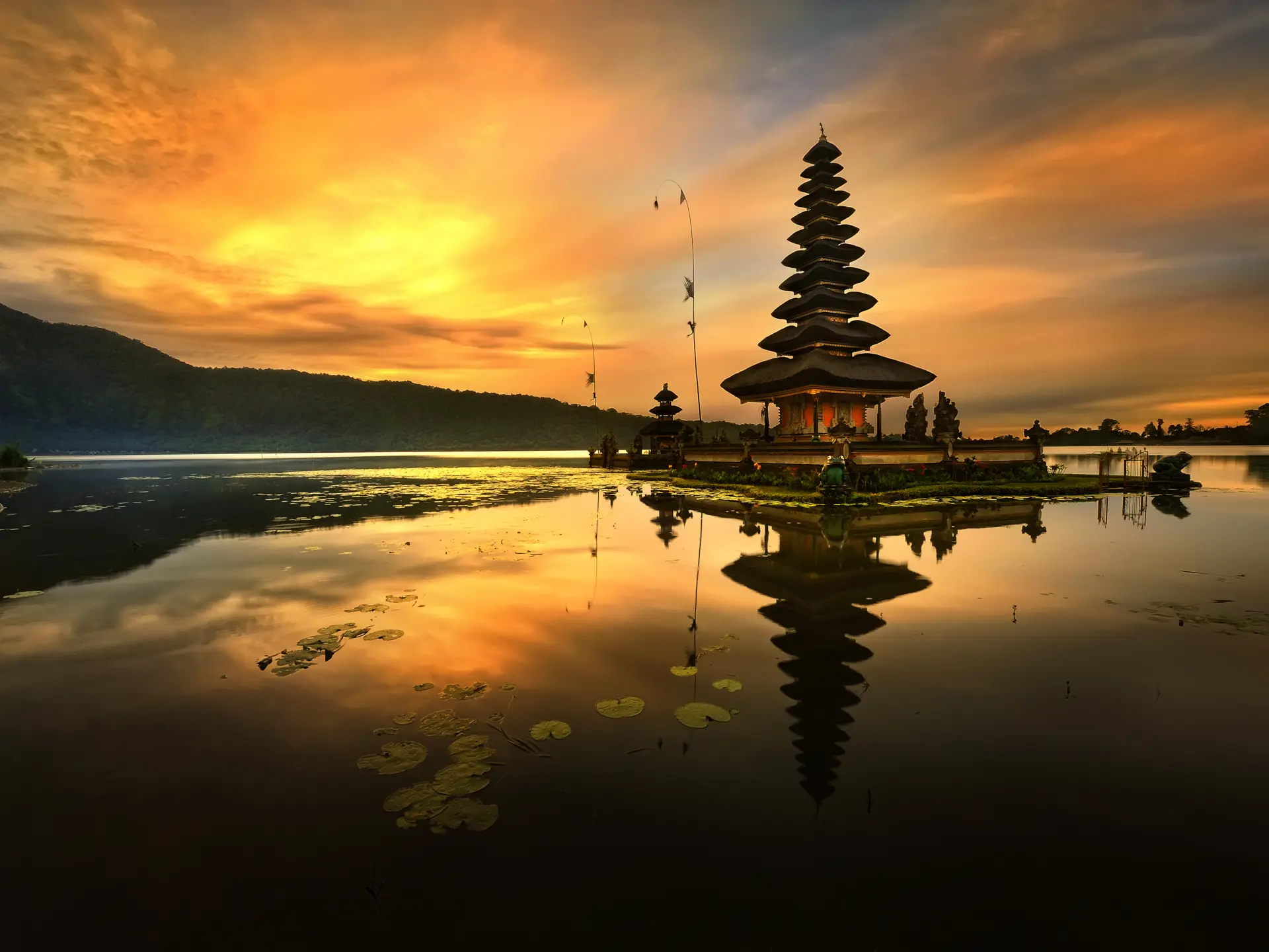 Shutterstock 76987684