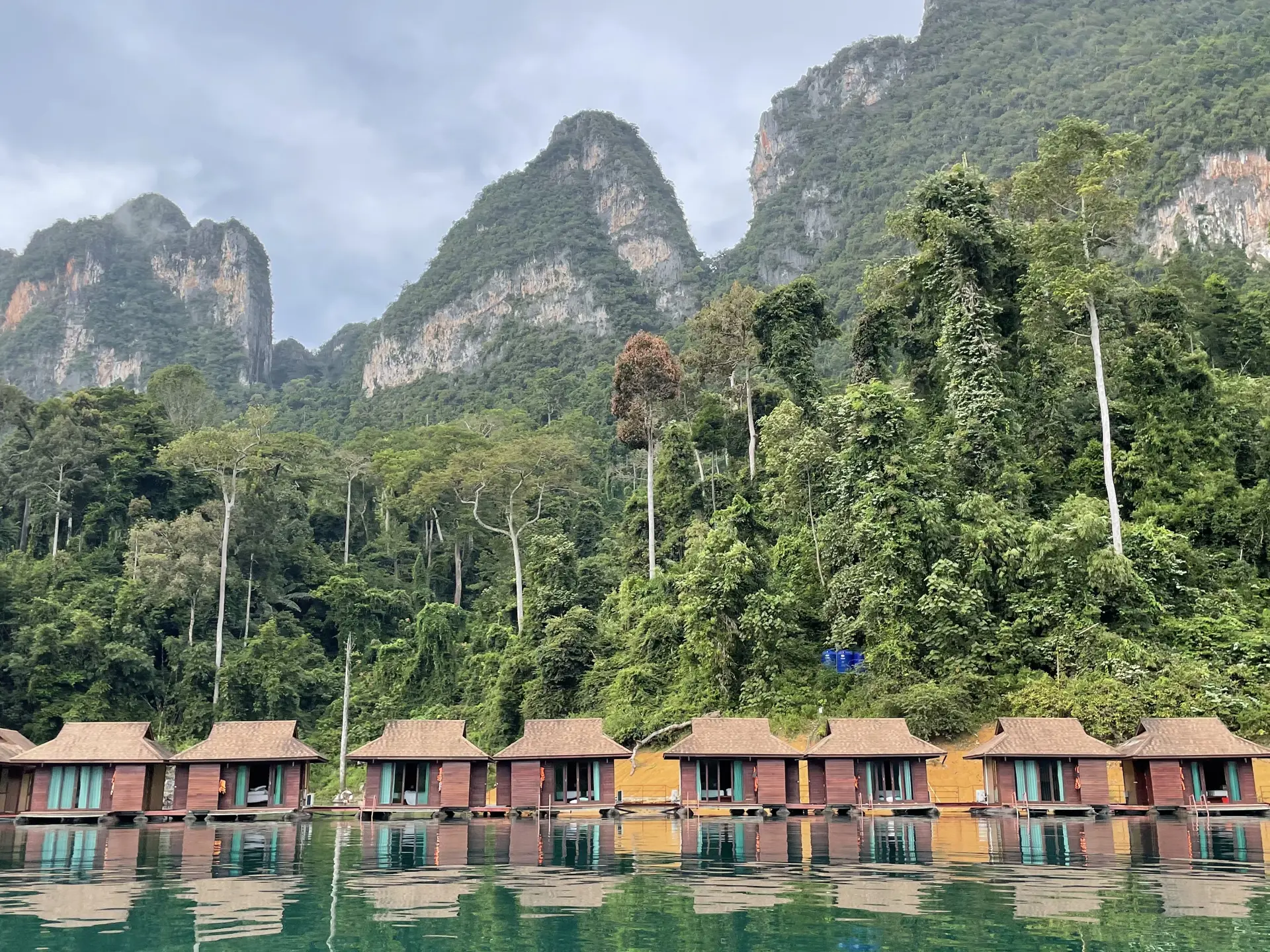 The Laguna Cheow Lan Lake (16)