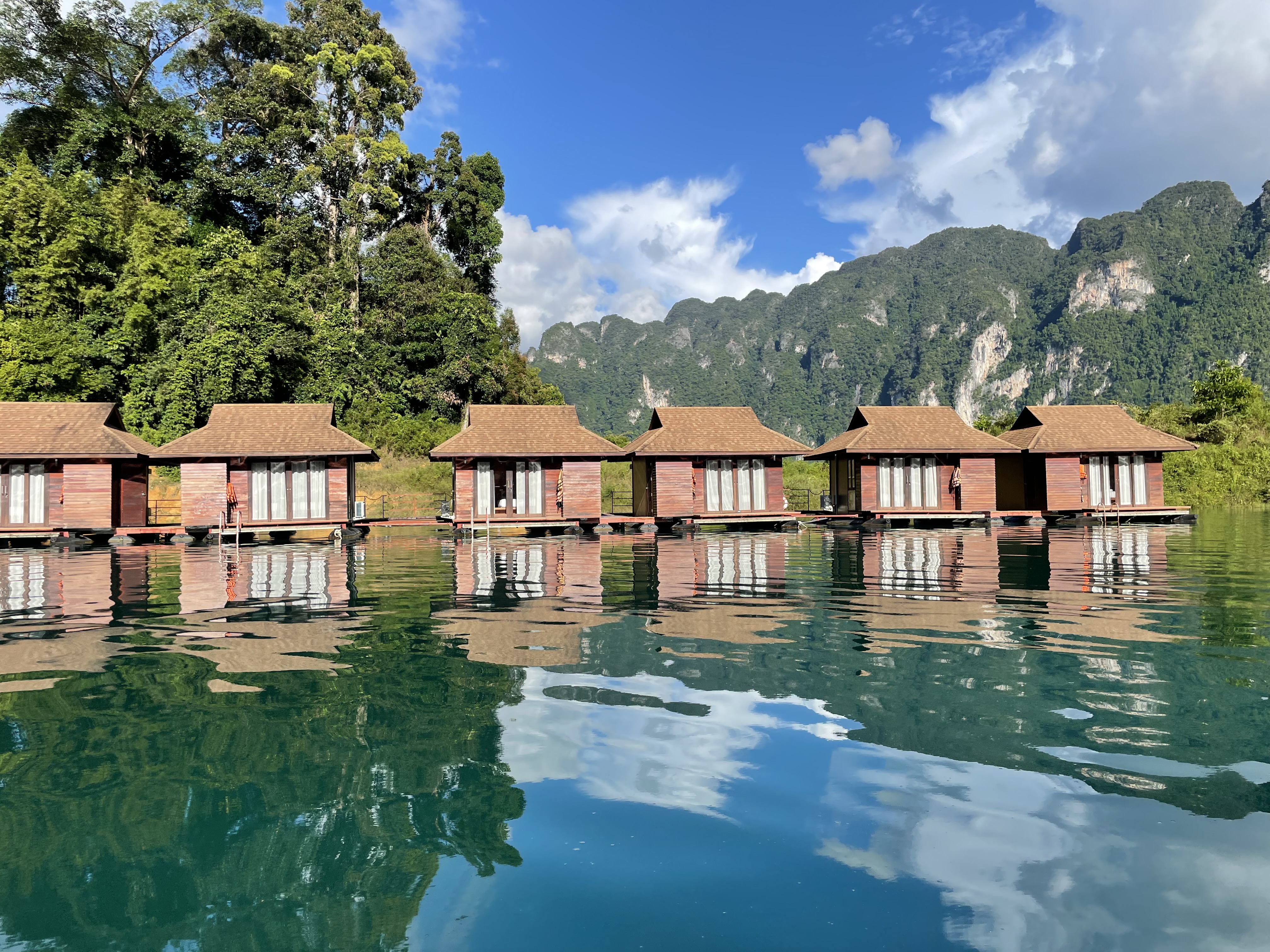 The Laguna Cheow Lan Lake (24)