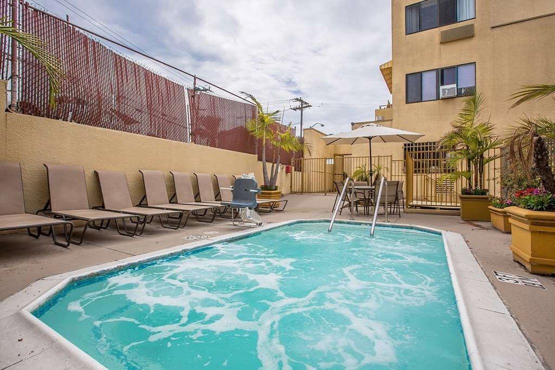 Outdoor Hot Tub