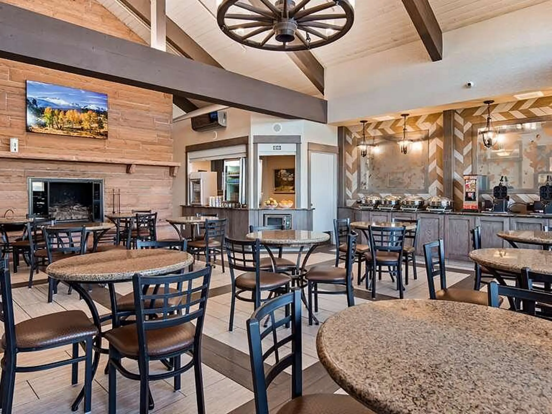 Best Western Plus Silver Saddle Inn 2