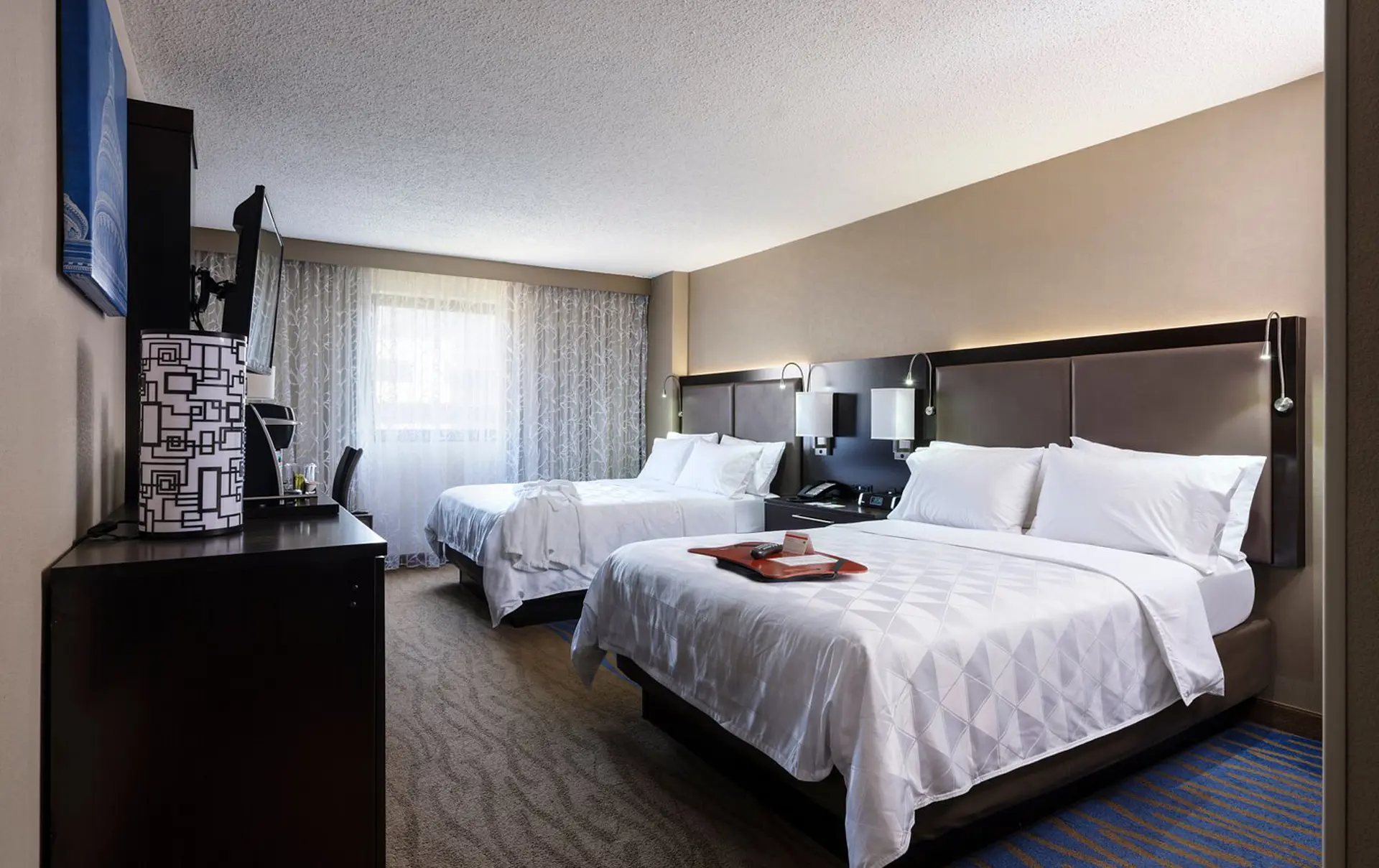 Queen Room 1