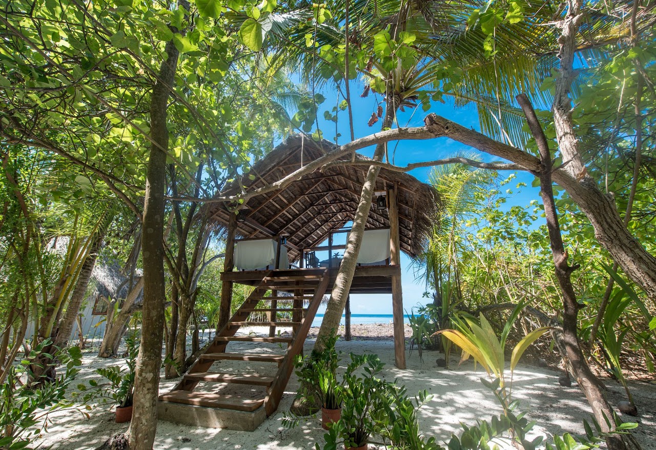 Malafaathi Restaurant Daylight