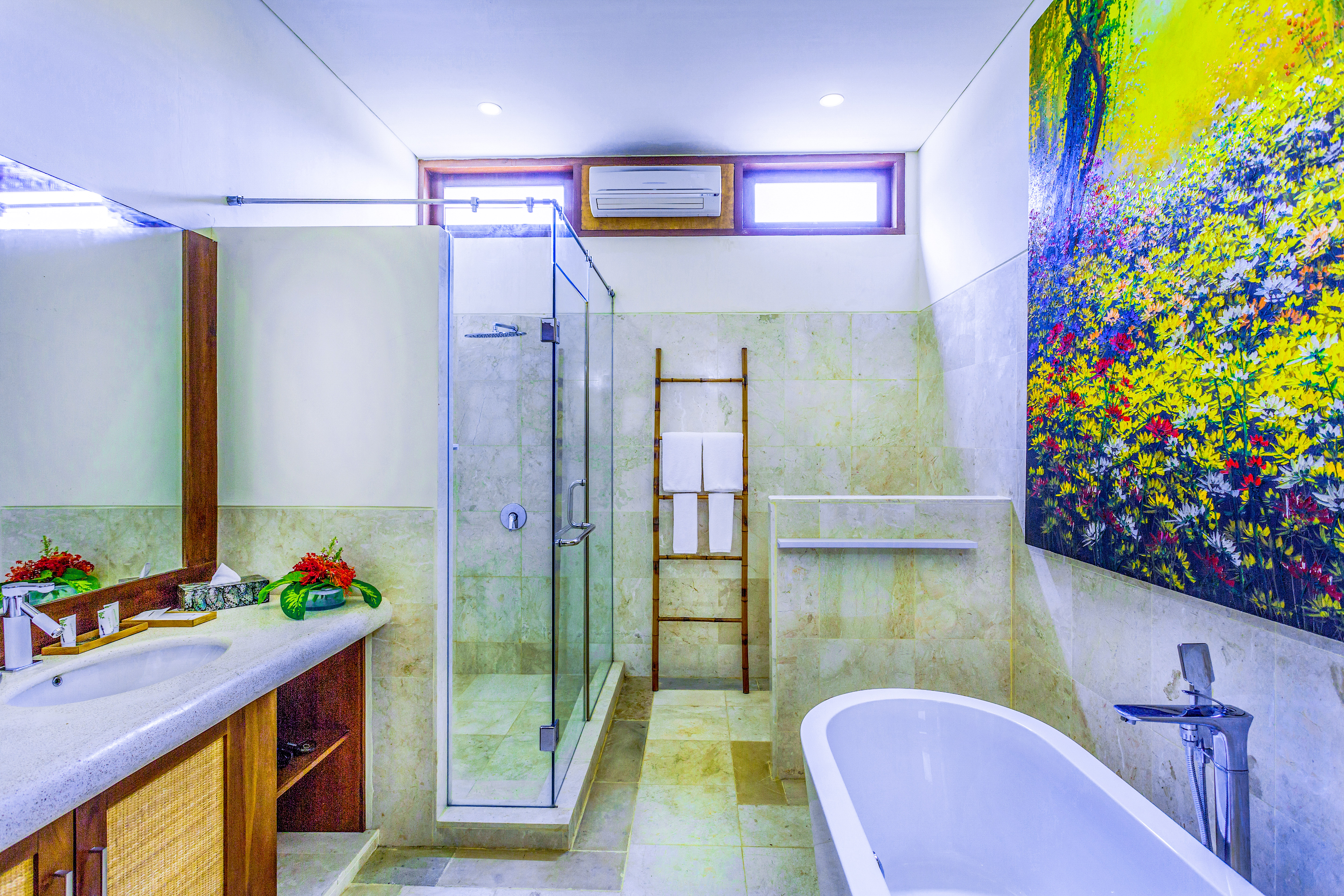 Suite Ocean View Bathroom