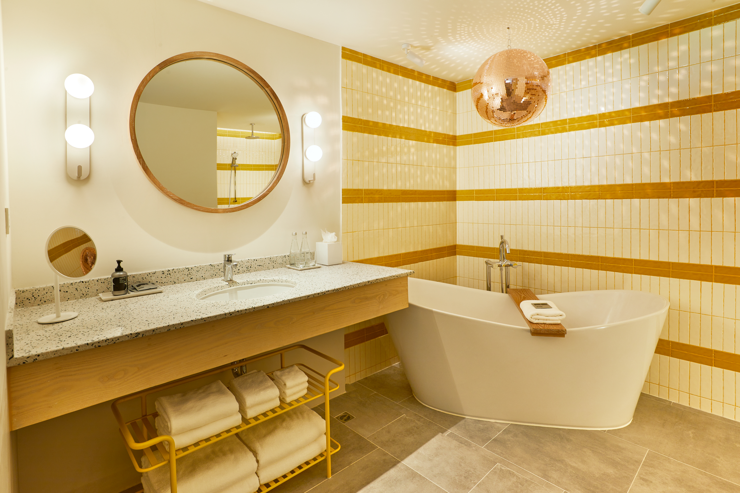 Superior Suite 6 Bathroom