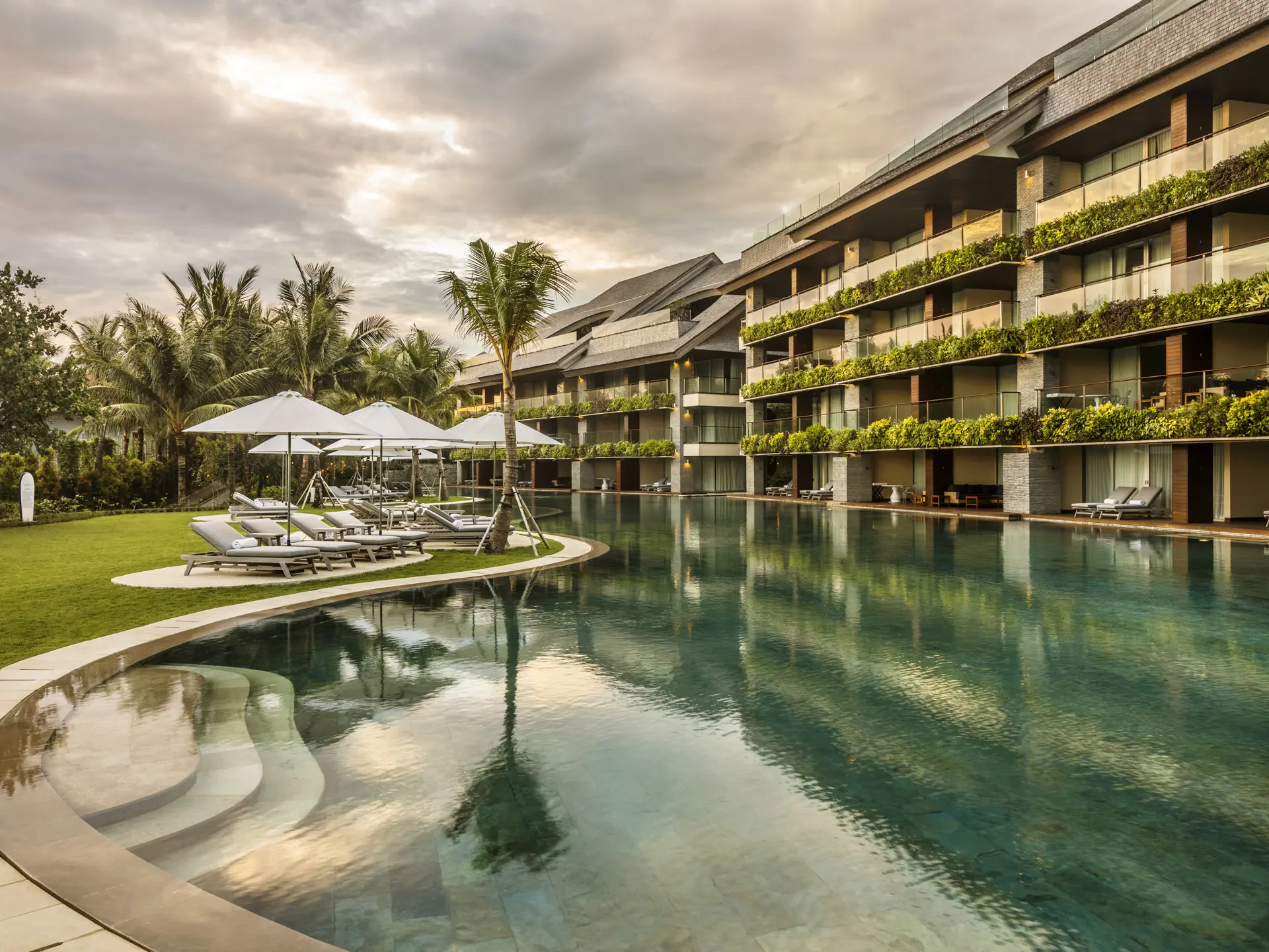 COMO Uma Canggu Lagoon Pool