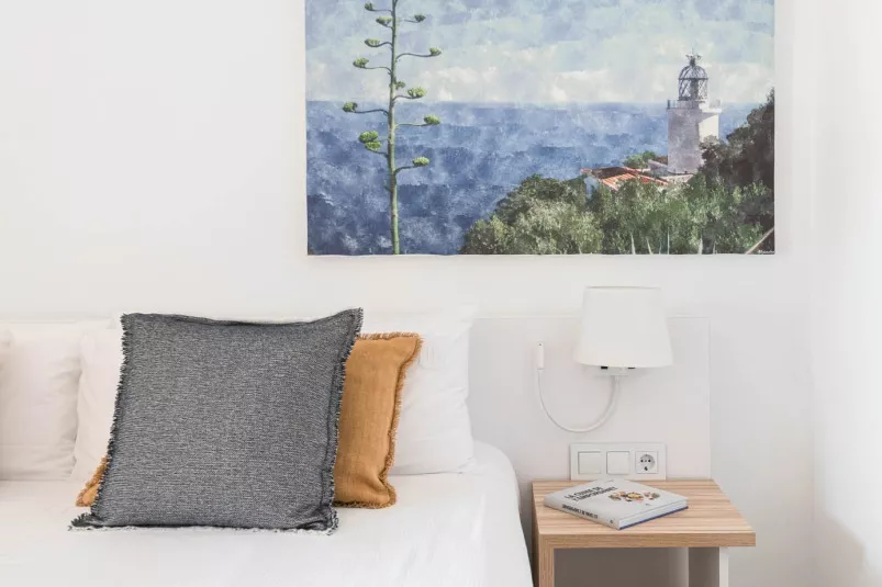 Double Room With Partial Sea Views 5