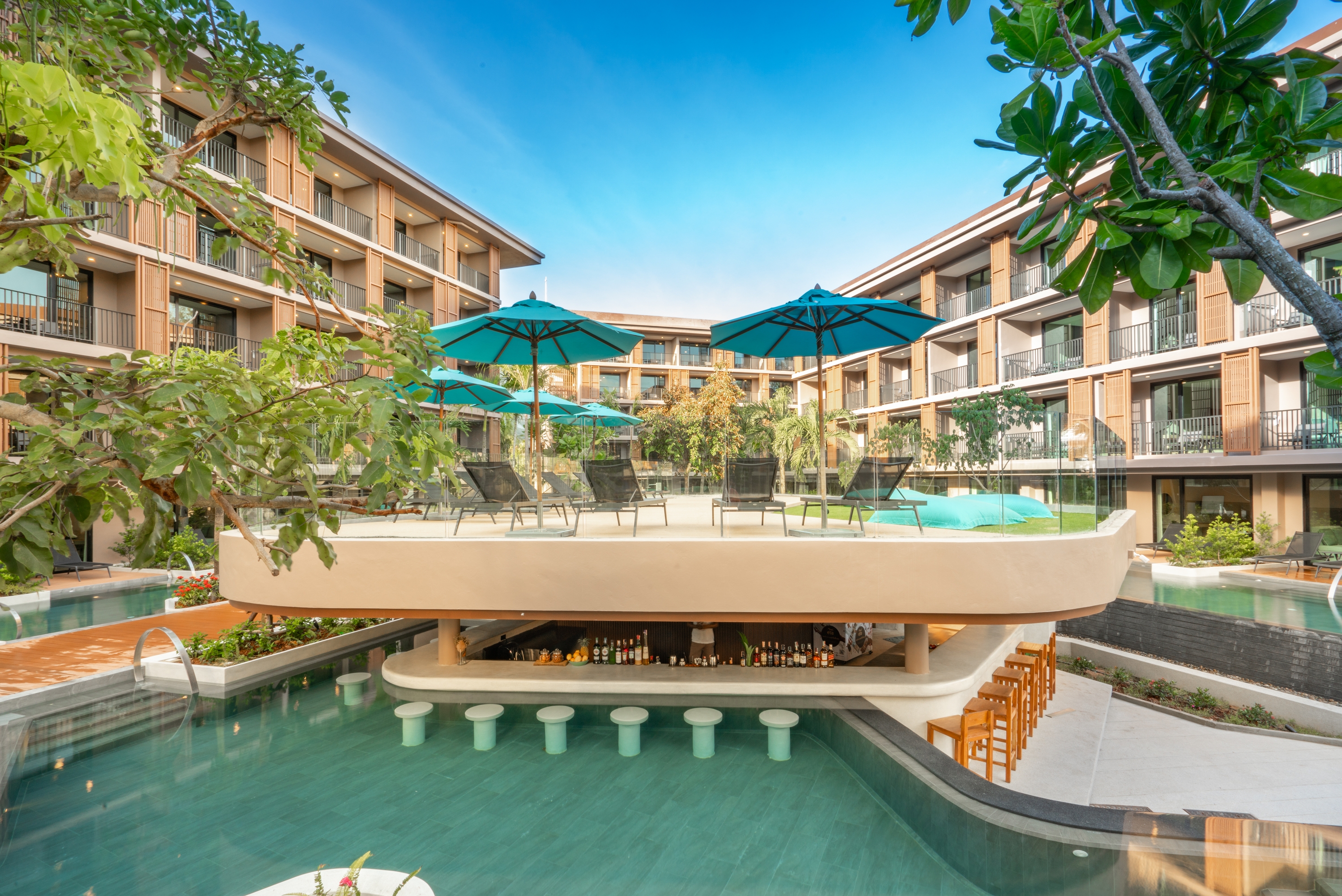 Hotel Outdoor Flora Wing 6