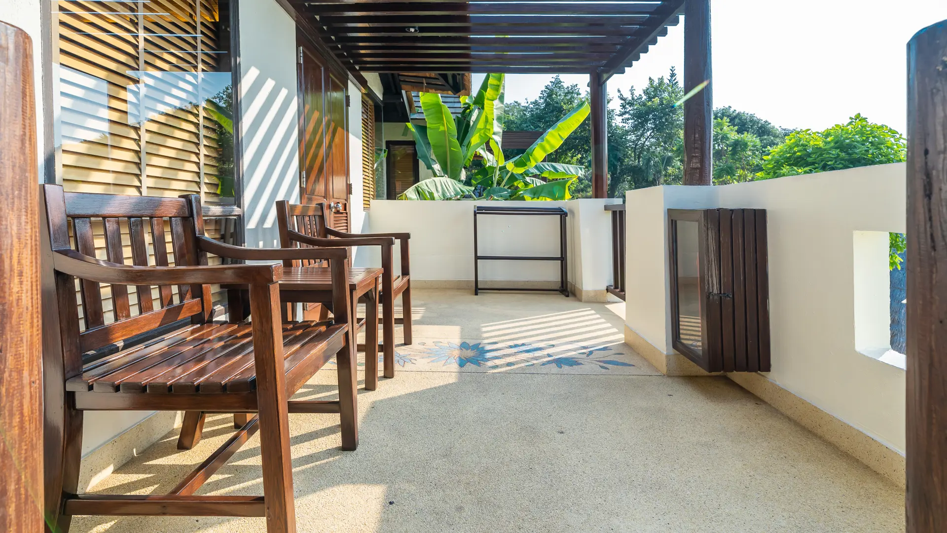 Deluxe Cottage Hillside Balcony