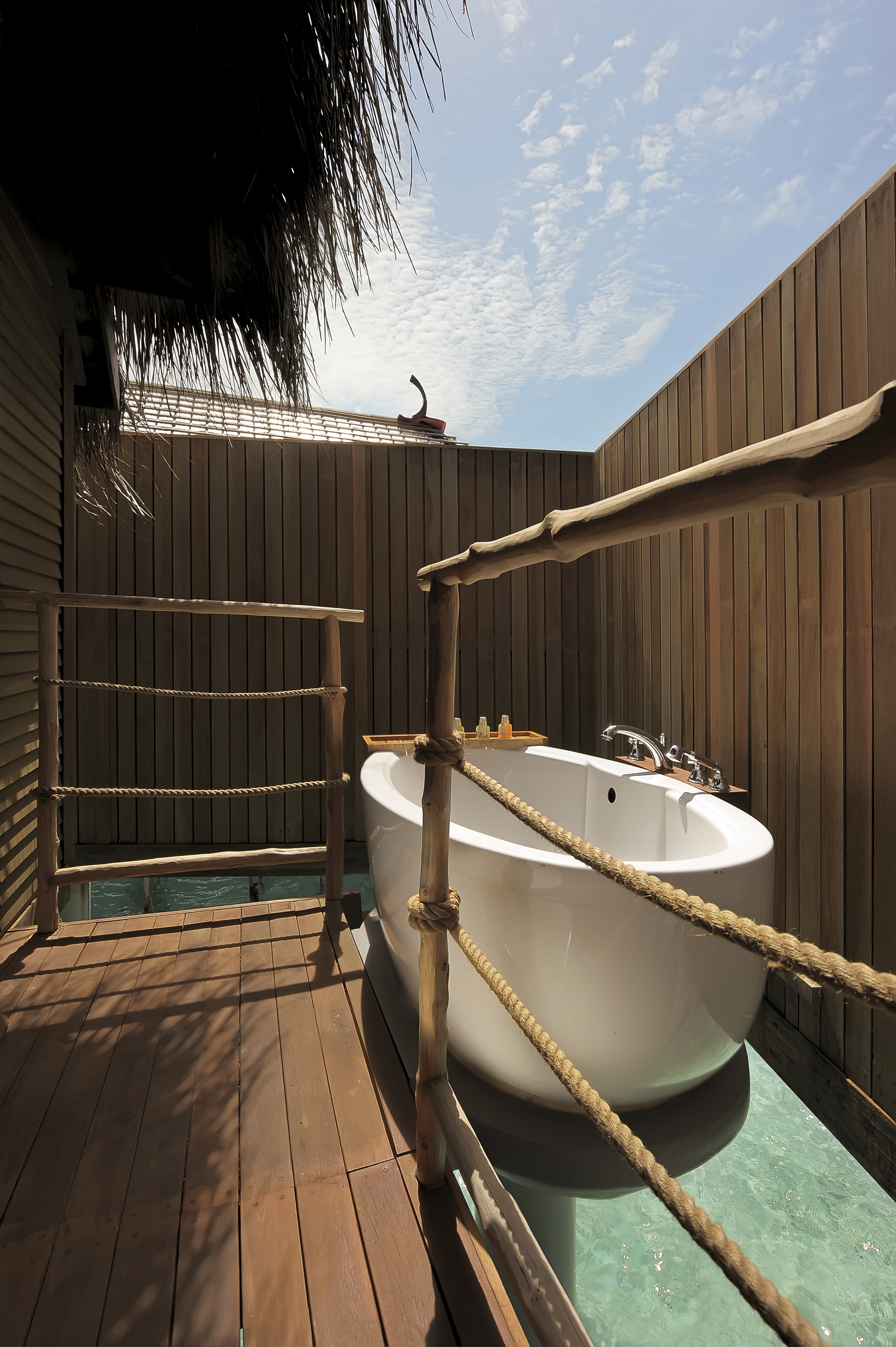 Constance Moofushi Accommodation Senior Water Villa 14