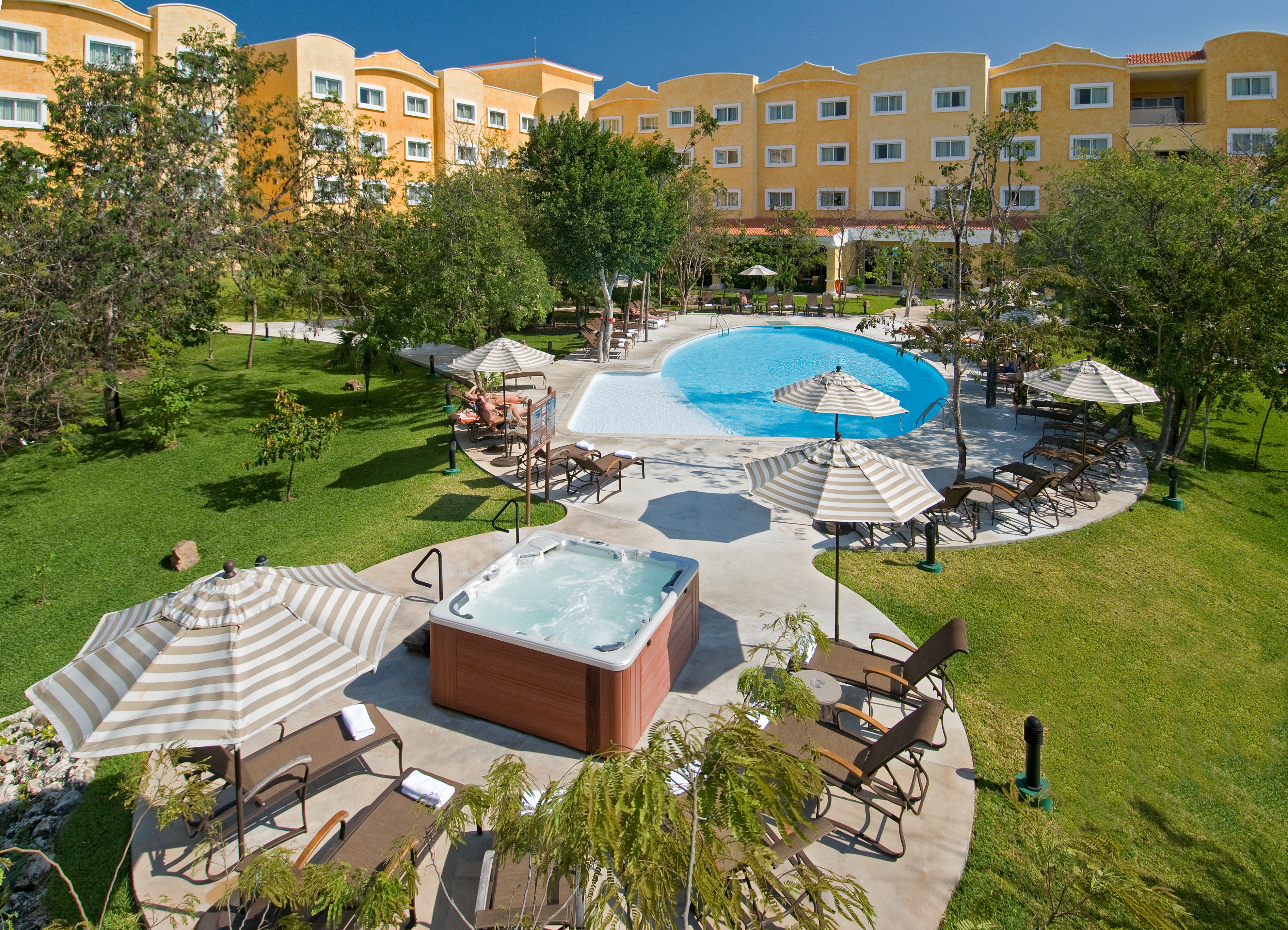 H Piscina 2