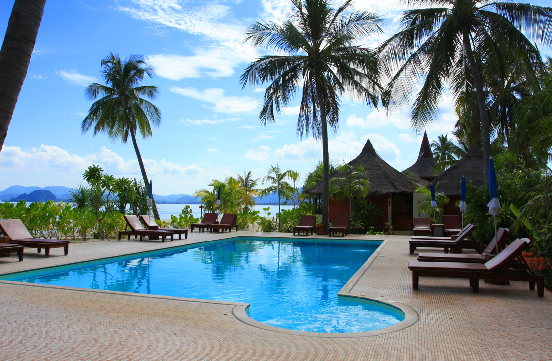 KOH MOOK - Selv om Sivalai Beach Resort ligger på en ø med flotte strande, så har resortet også en pool, Check Point Travel