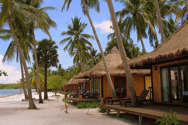SIVALAI BEACH RESORT - Jeres indkvartering på Koh Mook. Hvis I ønsker at bo i første række til stranden, så kan det lade sig gøre mod et mindre tillæg, Check Point Travel