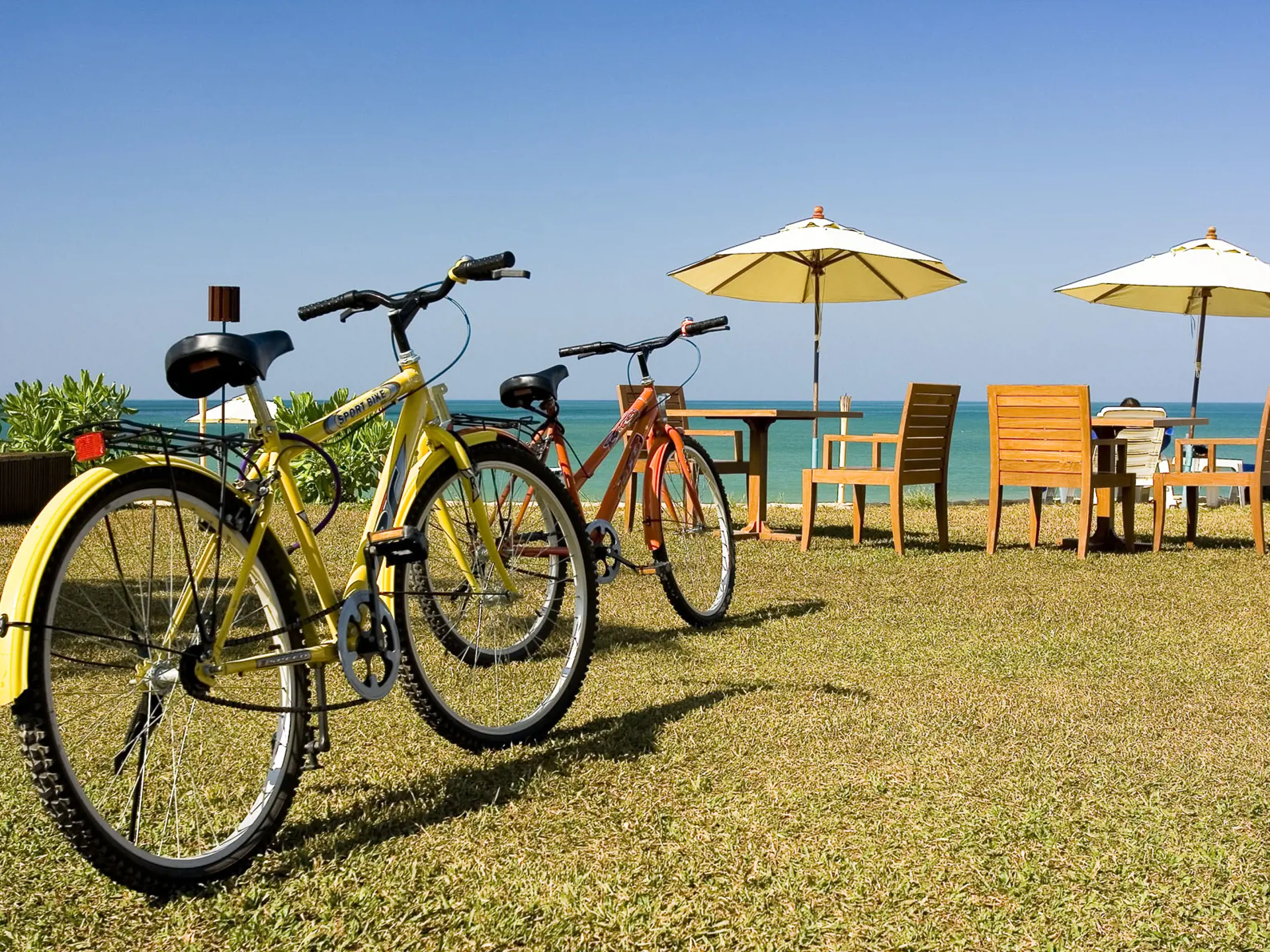KHAO LAK - Lej en cykel og kør en tur ud på landet. Det er tættere på end man lige tror, Check Point Travel