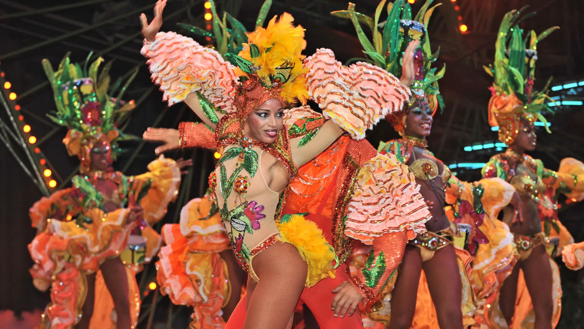 shutterstock_165040445 Astonishing dancers performing in Tropicana in Havana,.jpg