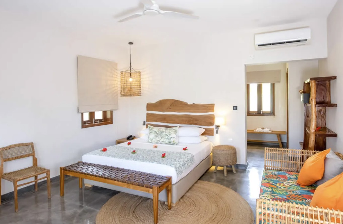 Les Lauriers Superior Rooom 1