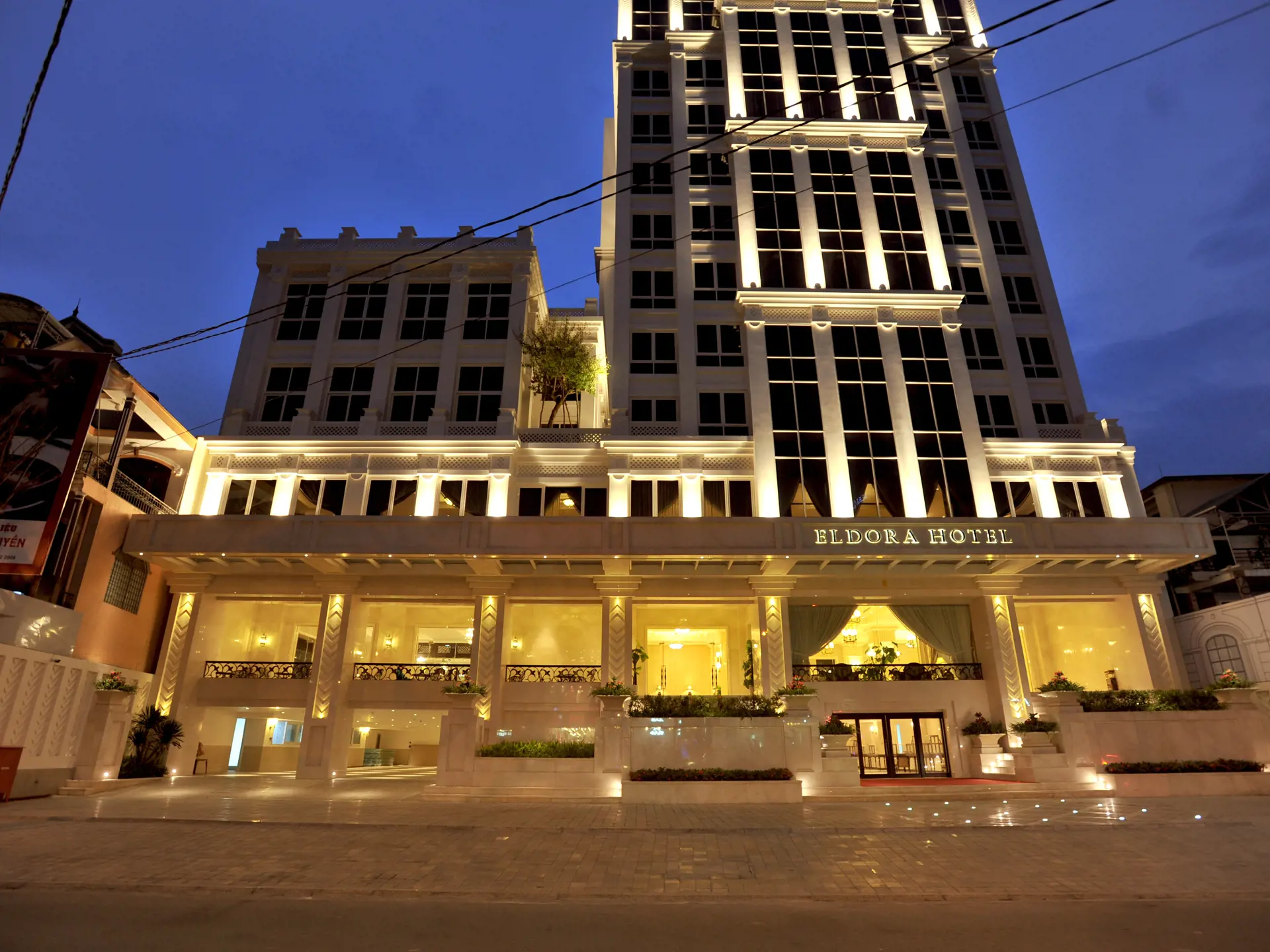 Eldora Hotel - Overview 1.jpg
