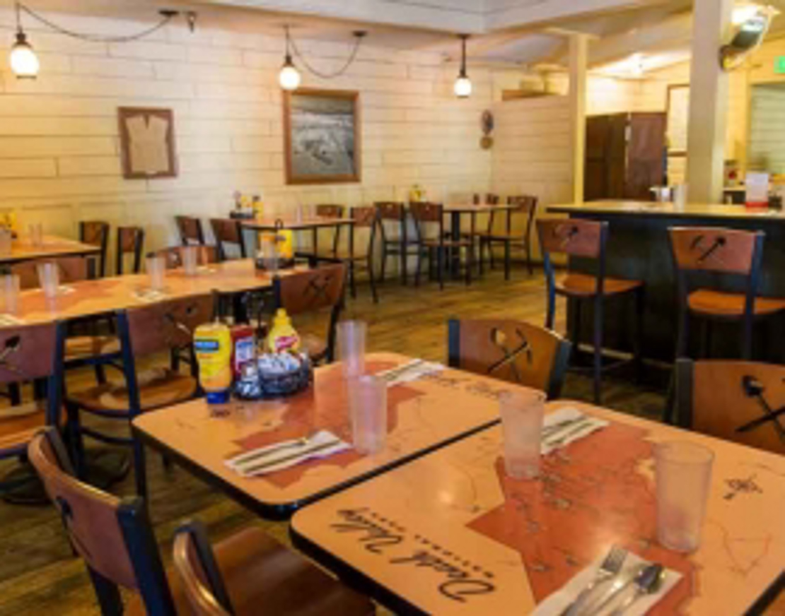 thumbs_fc-ranch-49er-cafe-interior.jpg