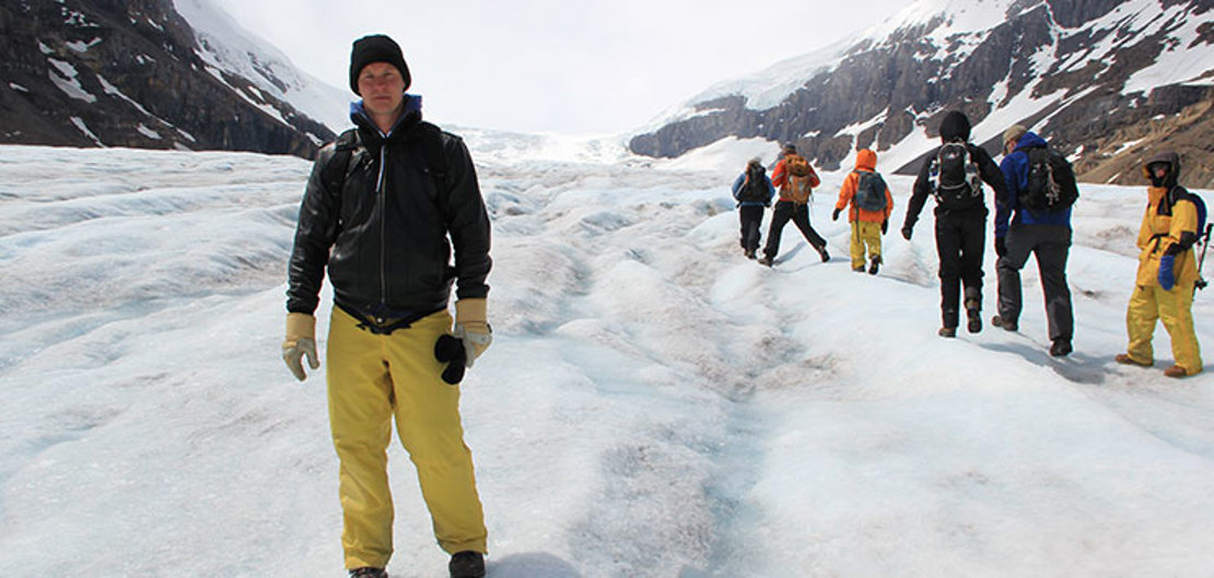 COLOMBIA ICEFIELD - det gælder om at være klædt rigtig på til turen på gletsjeren, også om sommeren, Check Point Travel