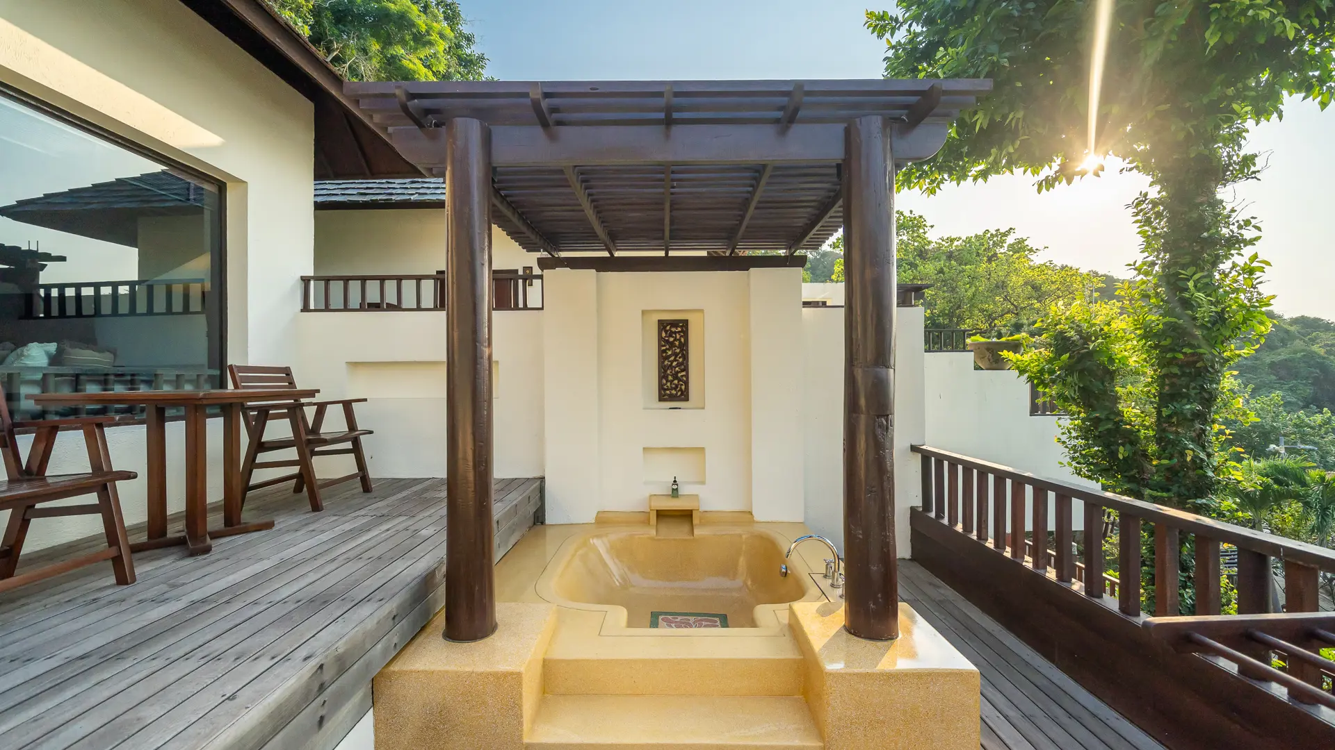 Premier Ocean Hillside Jaguzzi
