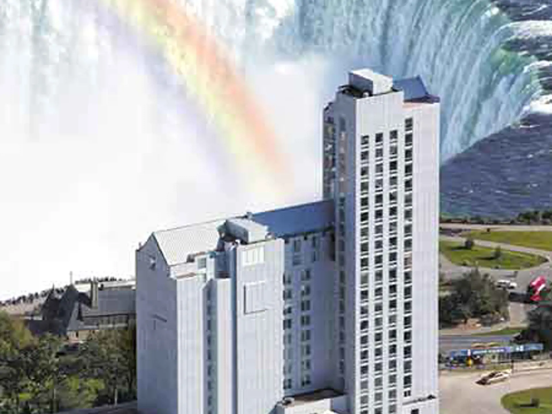 lg-oakes-hotel-niagara-falls-exterior-1.jpg