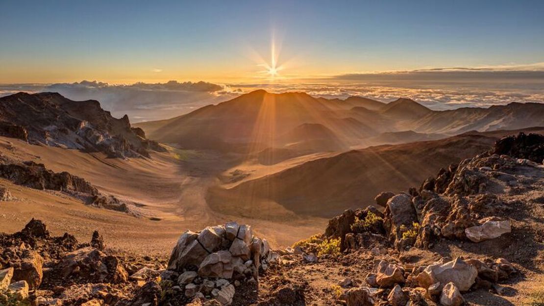 MAUI - solopgangen fra toppen af Haleakala vulkanen er et uforglemmeligt syn og bør opleves, Check Point Travel